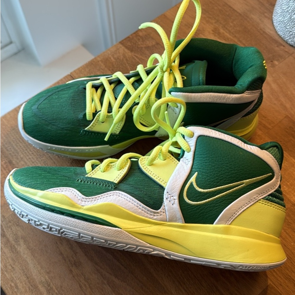 NWOT Nike Kyrie Infinity By You sneakers (size 6.5 men’s)